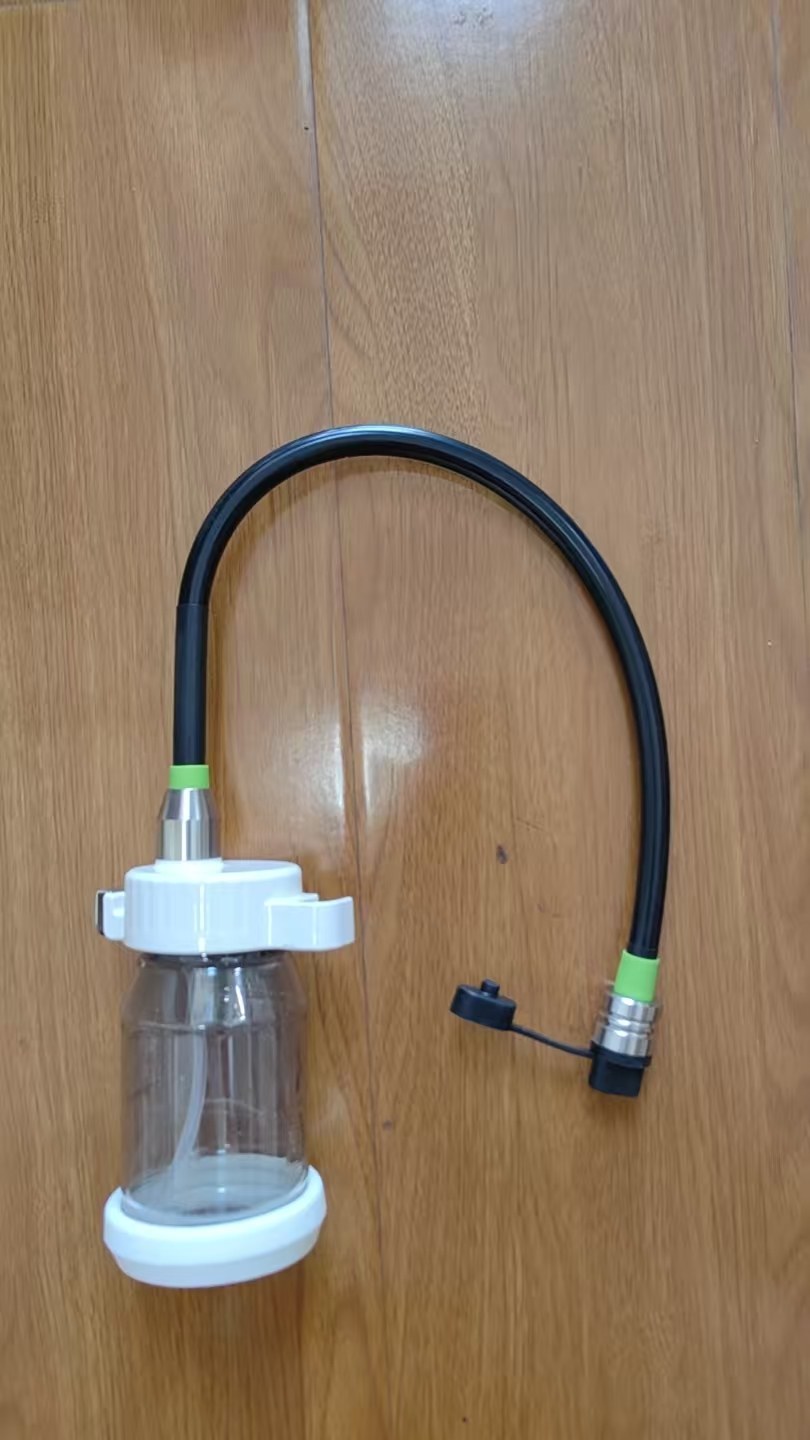 Water Bottle for gastroscopes and colonoscopes — current-generation platform fit (fit type A) — image 2