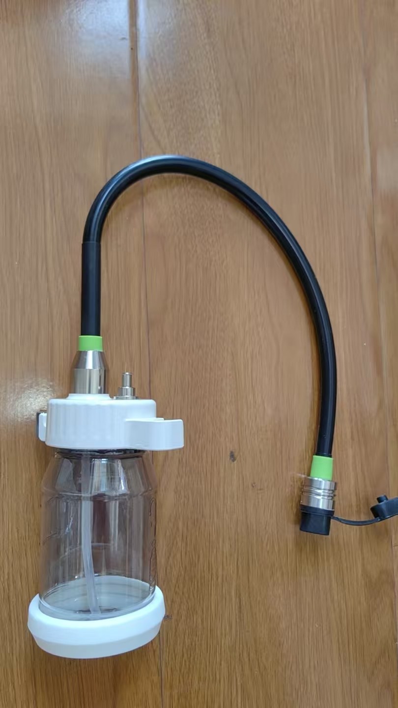 Water Bottle for gastroscopes and colonoscopes — current-generation platform fit (fit type D)